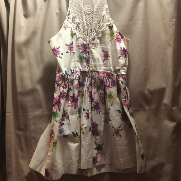 Colorful Dress - Picture 3 of 4